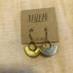 Baizaar Dangling Fan Brass Gold Earrings NEW